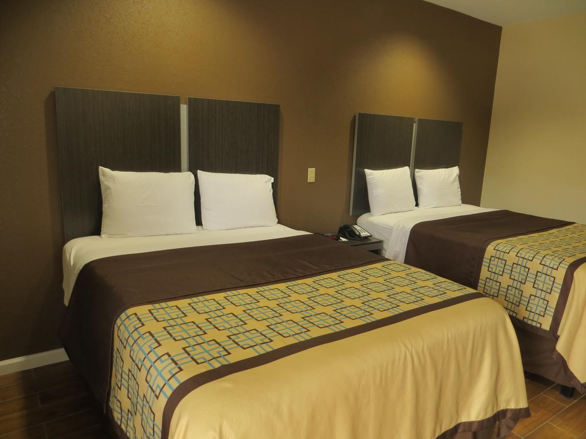 Scottish Inn & Suites Baytown Eksteriør bilde