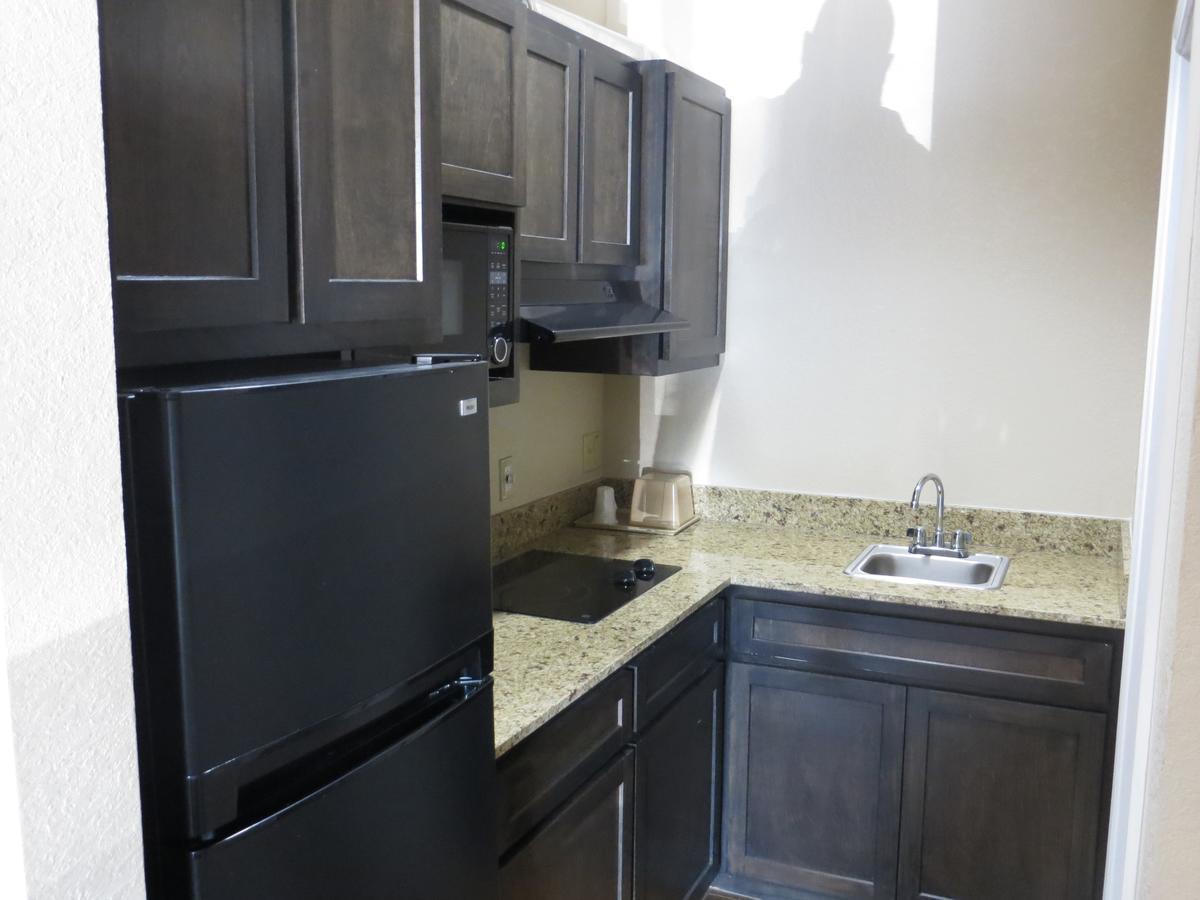 Scottish Inn & Suites Baytown Eksteriør bilde